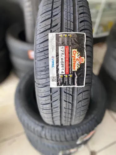 Pneu 175/65/14 Remold Crystone *borracha vipal* (instalação gratuita)