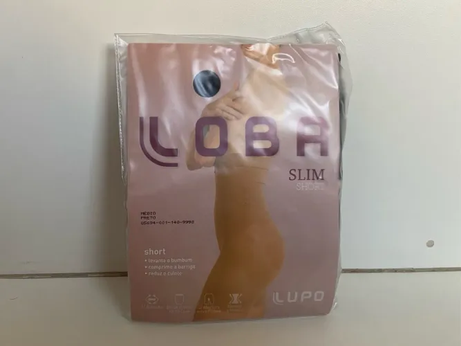 Short Slim Loba Lupo Preto Tamanho M Novo