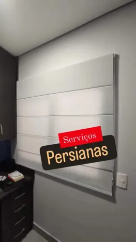 Persianas de rolo brancas