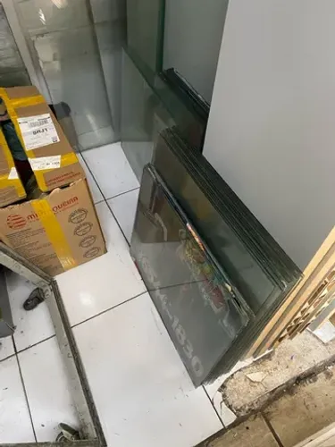 Madeiras balcão aglomerados e prateleiras