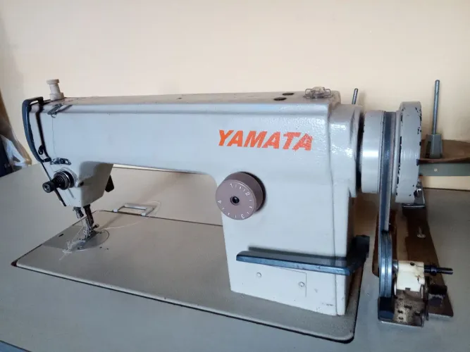 Máquina Yamata reta industrial 