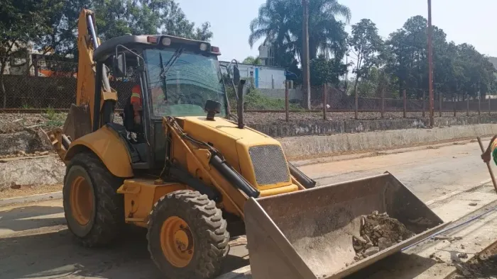 Retro Escavadeira New Holland