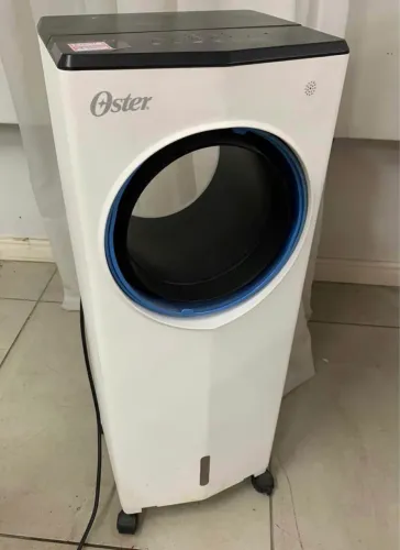 Climatizador portátil  220w - 1 ano de uso - R$400,00 