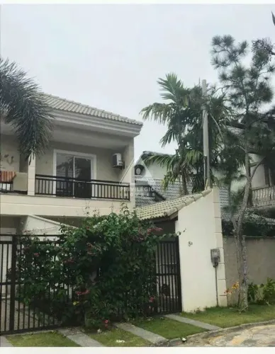 Casa em Condomínio Fechado em Vargem Pequena  2 Suítes, Lazer e Segurança por R$ 350 mil!