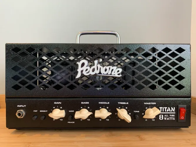 Amplificador Pedrone Titan 8w Valvulado (ñ Marshall, Fender) Preto