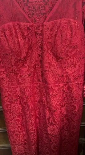 Vestido de RENDA VERMELHA Pouco Usado