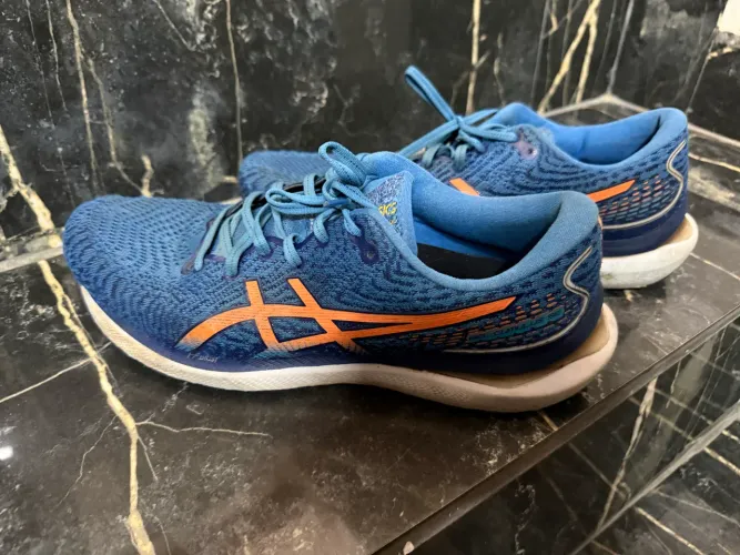 Tênis asics