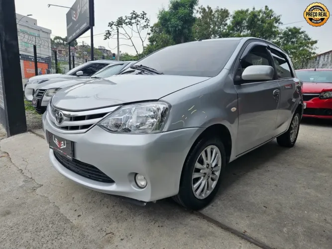 Toyota Etios XLS 1.5 Flex 16V 5P Mec. 2013