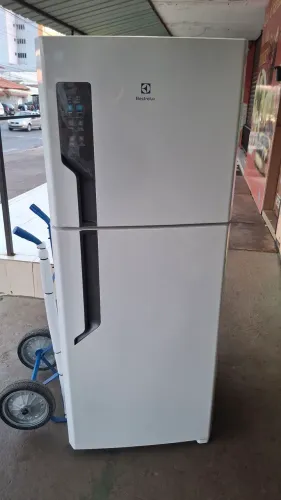 GELADEIRA ELECTROLUX DUPLEX FROST FREE SEMI-NOVA