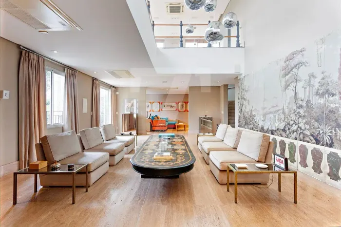 Casa em condomínio à venda em Alto de Pinheiros