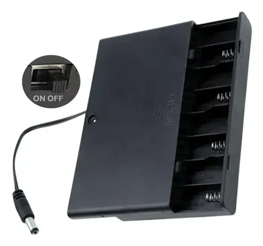 Case suporte com plug P4 e chave liga desliga, transforma 8 pilhas aa em 12V