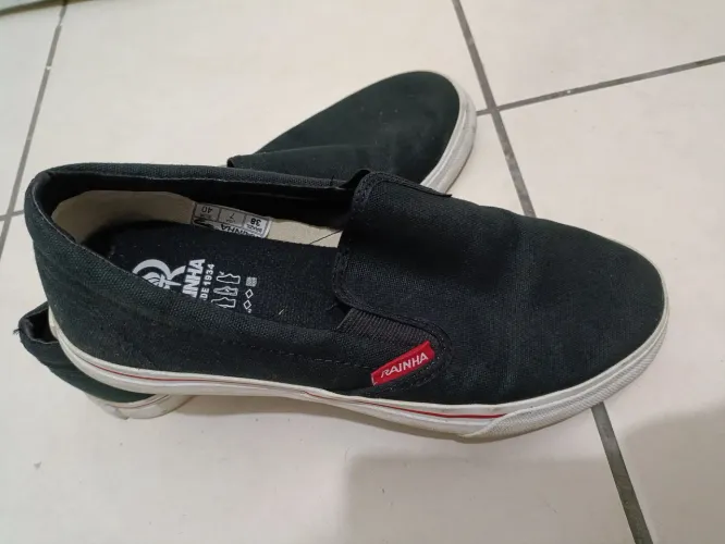 Tênis Rainha Slip On Preto