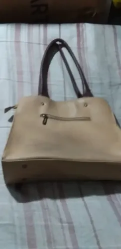 Bolsa de Ombro Bege com Alças Marrom