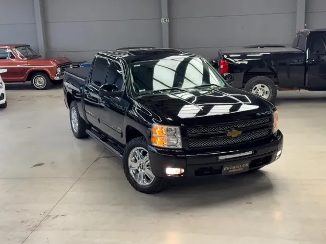 Chevrolet Cheynne 5.3 4X4 LTZ 2012