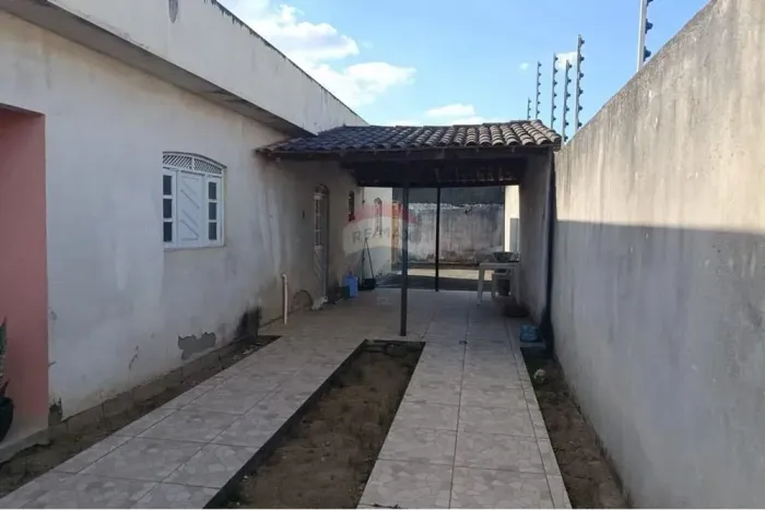 Casa Espaçosa à venda ! R$ 250.000,00