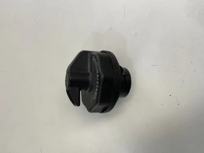 Tampa Do Tanque Fiat Strada 1.4 2014 2015 Preto