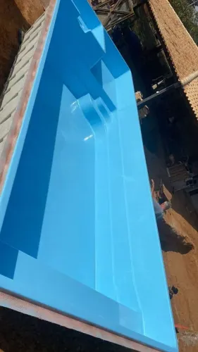 Piscina de fibra instalada modelo diamond 9 metros com prainha e spar integredos