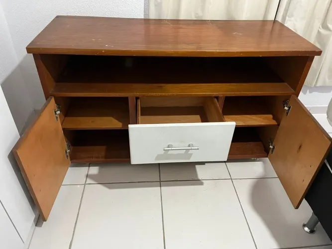 Rack de madeira maciça