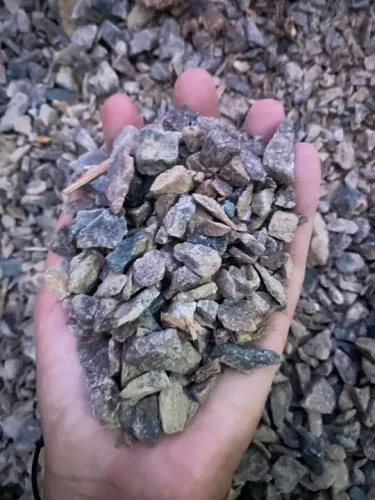 Pedra brita para fundação entrega em baisas nao cobramos taxa