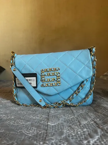 Bolsa de ombro Azul com detalhes Dourados