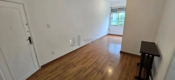 Apartamento à venda. Excelente 2 quartos na melhor parte da Campos Sales  Tijuca, ao lado 