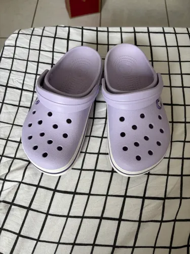 Crocs tamanho 35 usado apenas 2 vezes