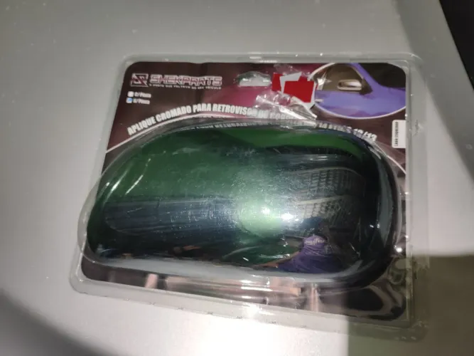 Aplique cromado retrovisor do Corolla