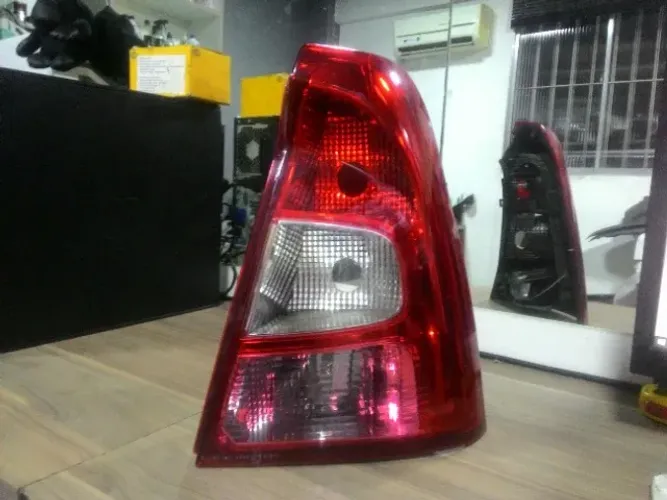 Lanterna Direita Renault Logan 2008 a 2014 265504940R