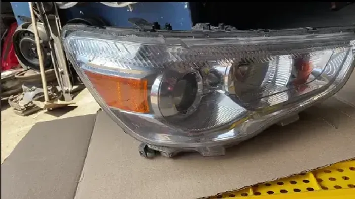 Farol Dianteiro Direito Mitsubishi Asx 2011 A 2017