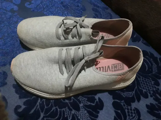 Tênis Cinza Feminino - Conforto e Estilo!