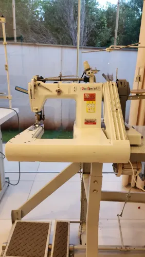 Máquina de Costura Fechadeira de Braço 3 Agulhas COM CATRACAS - Sun Special SS-928-XH