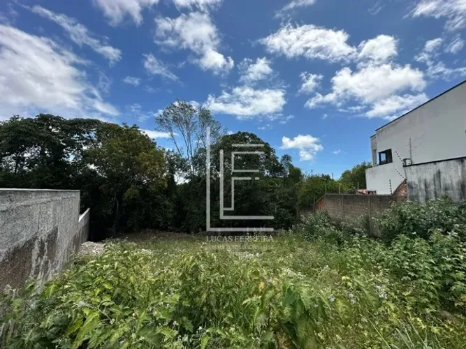 Excelente lote de 515m² em rua aberta com ótima localização próximo à Via Expressa