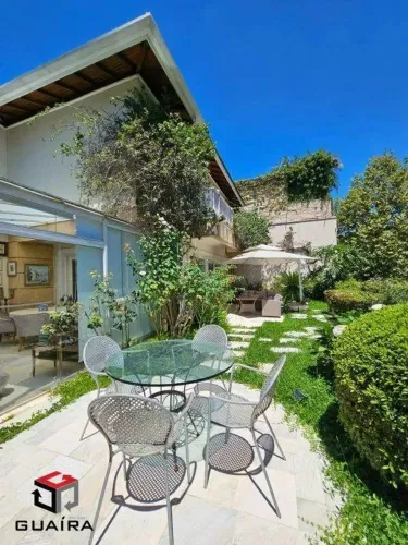 Casa de Condomínio com 589m² na Cidade Jardim em São Paulo - SP