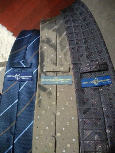 Gravatas Hugo Boss vitorino gianmaria ferrara brooiksfield cravatterie intern