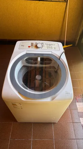 Maquina de lavar roupas