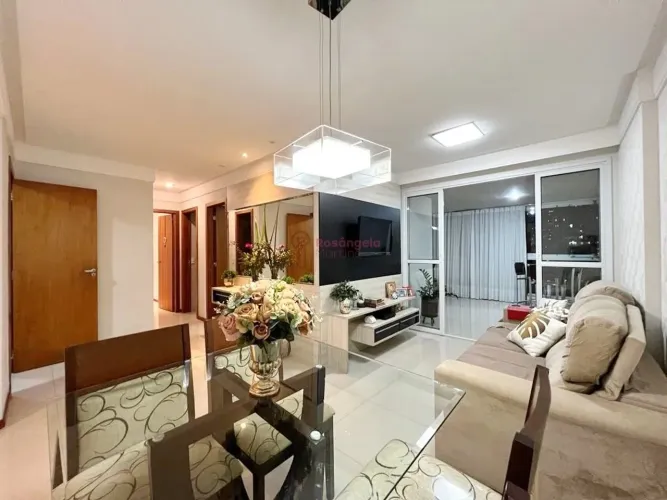Apartamento com varanda espaçosa de 3 quartos em Itapuã!