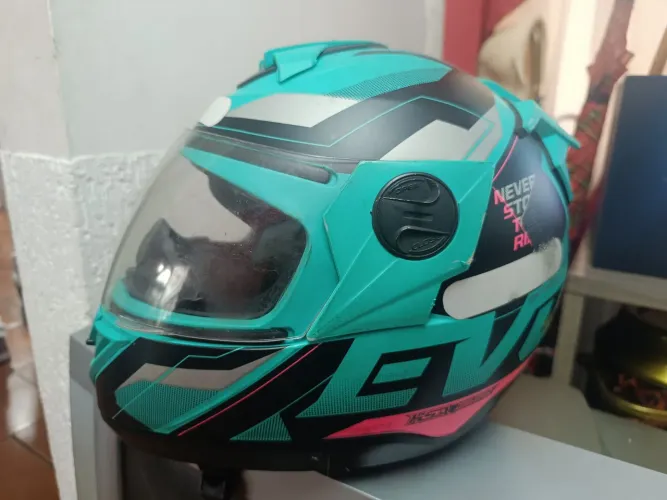 Vendo capacete moto 