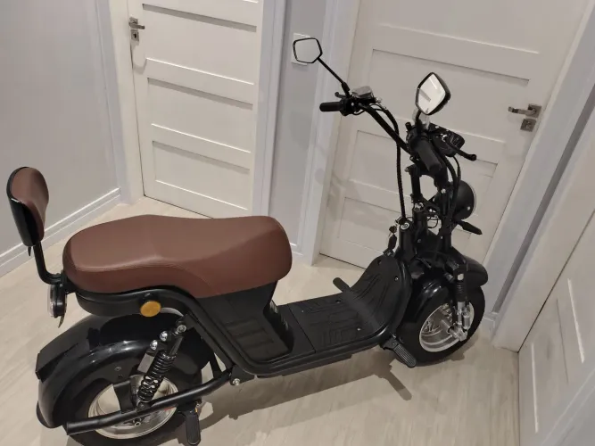Scooter R13 1000W Impecável! Só 350km + Capacete Brinde (À Vista R$ 7.900)