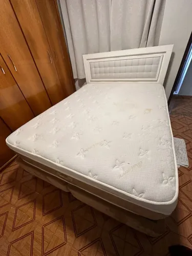 Queen Size Cama Box + Colchão KingStar Firme Molas Ensacadas President 158x198 + Cabeceira