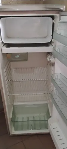 Vende-se geladeira Eletrolux antiga