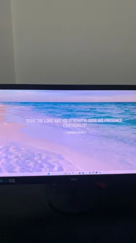 AOC 22 Polegadas (E2270Sw) - Com Detalhe na Tela / Ótimo p/ Segundo Monitor ou CFTV