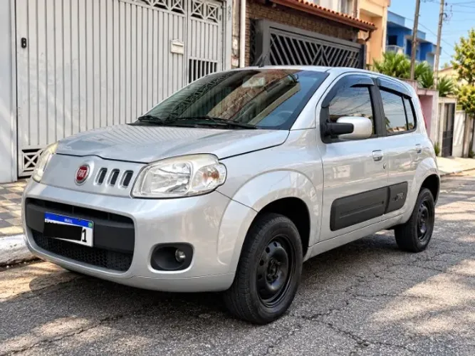 Fiat Uno Vivace Celeb. 1.0 EVO F.flex 8V 5P 2012