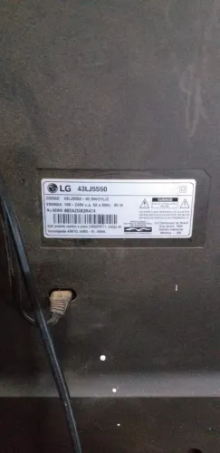 tv retirada de peças