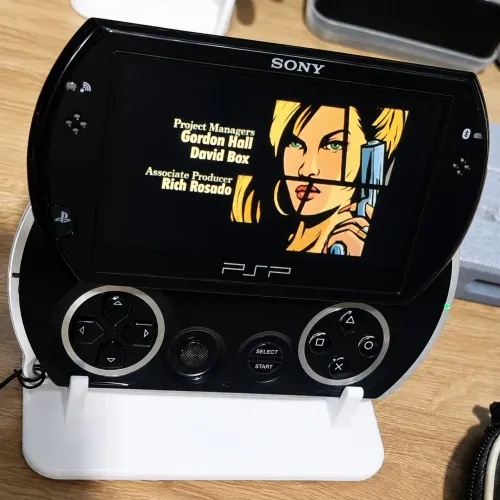 PSP Go - Impecável - preto.