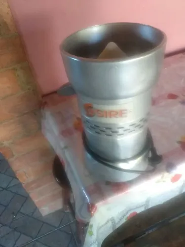 Espremedor de laranja antigo industrial