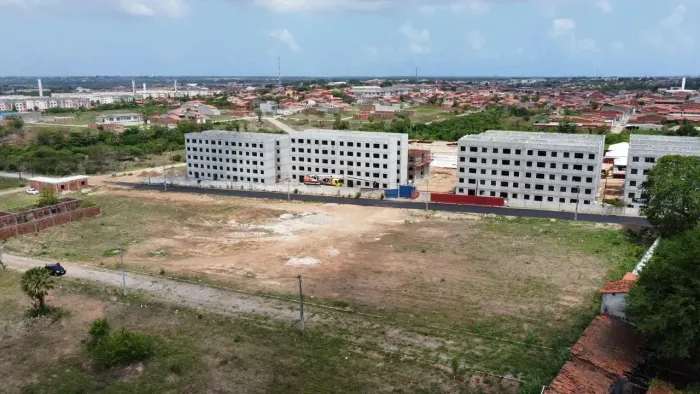 Lotes Na Jurema, Rua Idealista A 500M Da Av.Dom Almeida Lustosa! Cód. 9VMN3E