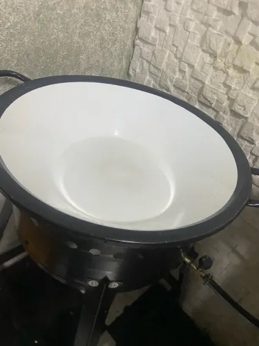 *TACHO ESMALTADO COM FOGAREIRO INDUSTRIAL A GÁS - SEMINOVO*