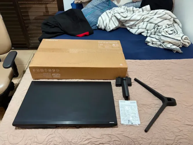 Monitor gamer Samsung 24? novo
