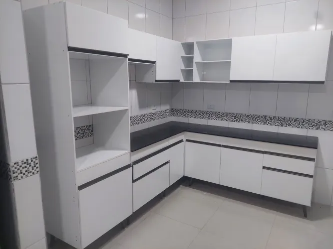 Montagem de armários mesas balcões para cozinha