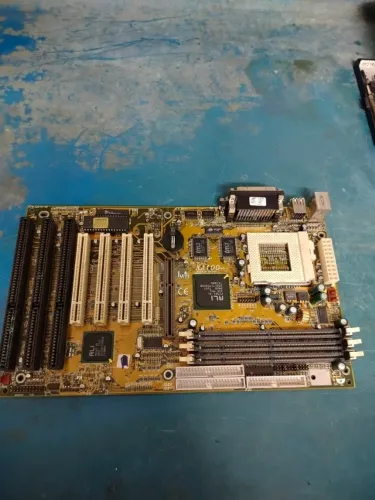 Placa mãe Motherboard AMD Intel Iwill XA100 socket soquete 7 Ali/Acer ATX RetroPC Rara